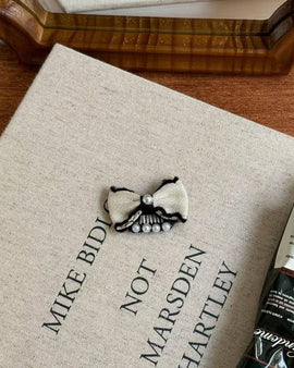 Pearl Noir Hairclip